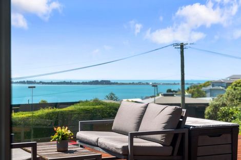 Photo of property in 63 Te Awakura Terrace, Mount Pleasant, Christchurch, 8081