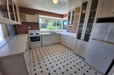 Photo of property in 15 Sevenoaks Drive, Bryndwr, Christchurch, 8053