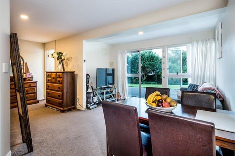 Photo of property in 20 Beechwood Road, Rothesay Bay, Auckland, 0630