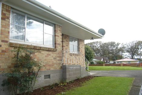 Photo of property in 2/7 Chapel Street, Papakura, 2110