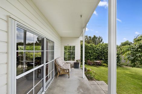 Photo of property in 120 Kawiu Road, Levin, 5510