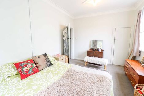 Photo of property in 33 Rewa Street, Takaro, Palmerston North, 4412