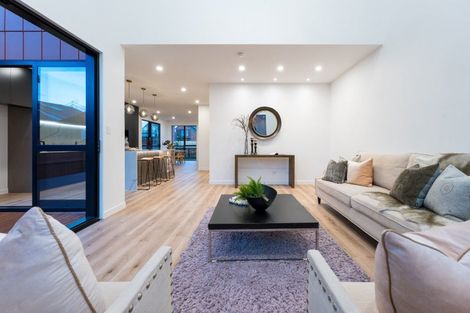 Photo of property in 6 Dorset Down Drive, Karaka, 2580
