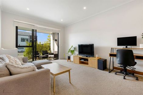 Photo of property in 2/3 Genevieve Lane, Hobsonville, Auckland, 0616