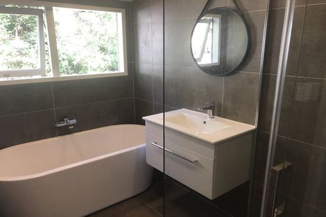 Photo of property in 14 Fitzpatrick Place, Chatswood, Auckland, 0626