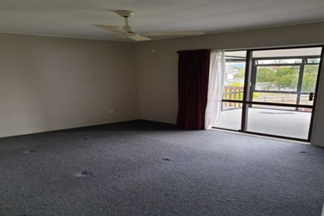 Photo of property in 28 Manaia View Road, One Tree Point, 0118