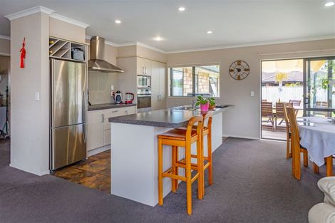 Photo of property in 60 Cholmondeley Crescent, Whitianga, 3510