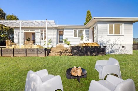 Photo of property in 19 Dunlop Road, Te Puke, 3119