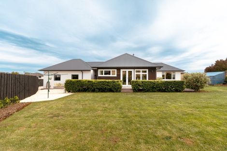 Photo of property in 61/4c Osborne Road, Amberley, 7410