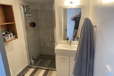 Photo of property in Las Olas De Cuba, 9/35 Torrens Terrace, Mount Cook, Wellington, 6011