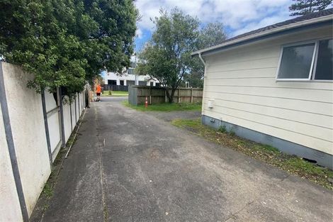 Photo of property in 2 Adel Place, Weymouth, Auckland, 2103