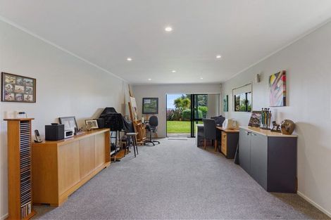 Photo of property in 42 Ames Street, Paekakariki, 5034