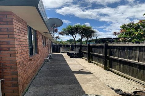 Photo of property in 30 Magnolia Drive, Waiuku, 2123