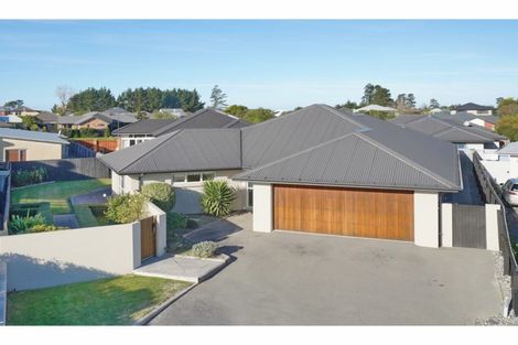 Photo of property in 5 Corsican Grove, Parklands, Christchurch, 8083