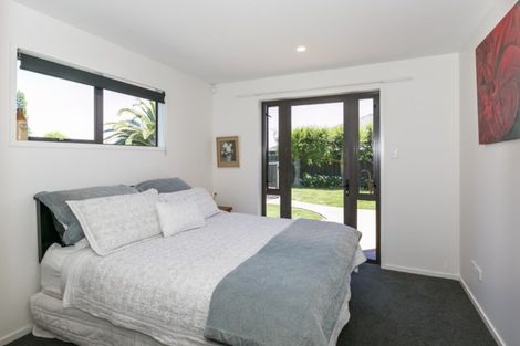 Photo of property in 22 Fairview Place, Havelock North, 4130