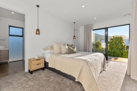 Photo of property in 41 Farrant Drive, Wanaka, 9305