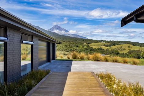 Photo of property in 791 Dover Road, Okato, New Plymouth, 4374