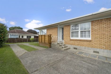 Photo of property in 4/769 Beach Road, Browns Bay, Auckland, 0630