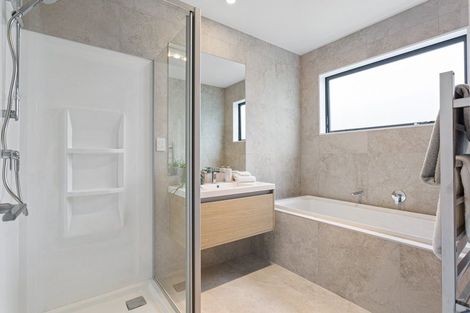 Photo of property in 11 Taikura Avenue, Red Beach, 0932