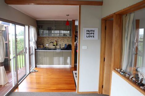 Photo of property in 65 Gorge Road, Maungaturoto, 0520