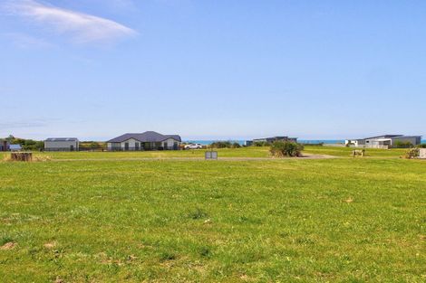 Photo of property in 8 Rosemount Road, Waverley, 4591