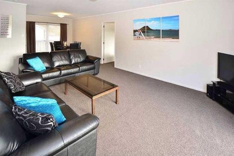 Photo of property in 64 Barbados Drive, Unsworth Heights, Auckland, 0632