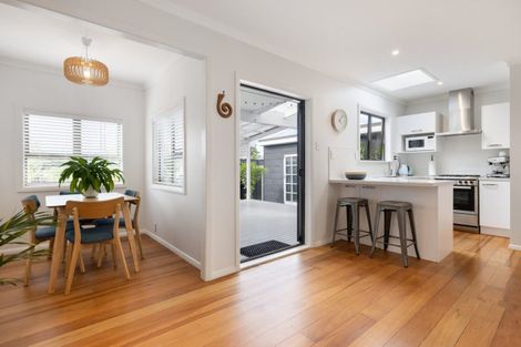 Photo of property in 35 Ngatai Road, Otumoetai, Tauranga, 3110