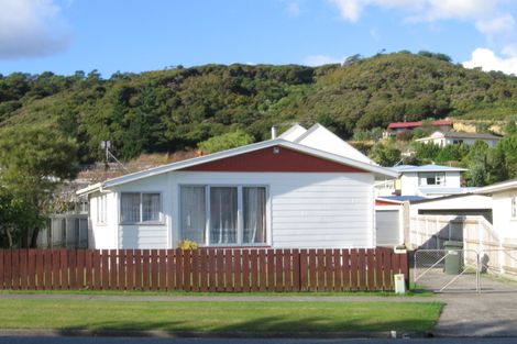 Photo of property in 44 Meremere Street, Wainuiomata, Lower Hutt, 5014
