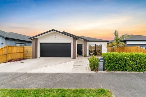 Photo of property in 6 Earlywood Road, Takanini, 2110