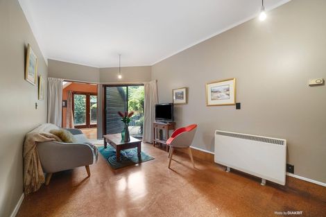 Photo of property in 30 Delhi Crescent, Khandallah, Wellington, 6035