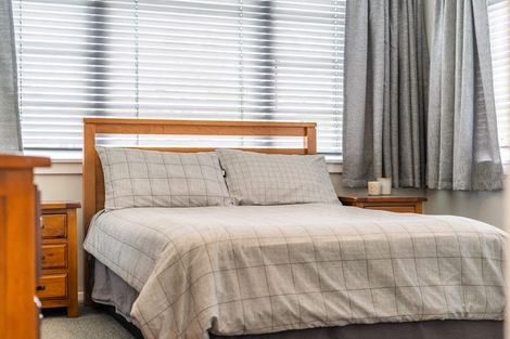 Photo of property in 24 Golders Road, Elderslea, Upper Hutt, 5018