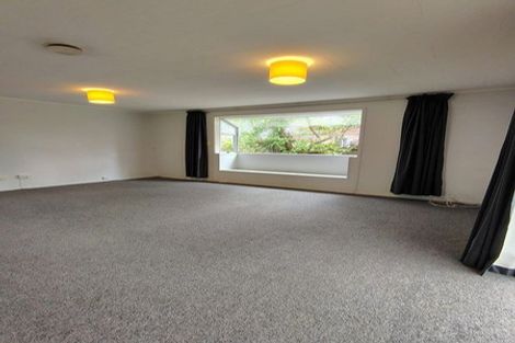 Photo of property in 121 Oreil Avenue, West Harbour, Auckland, 0618