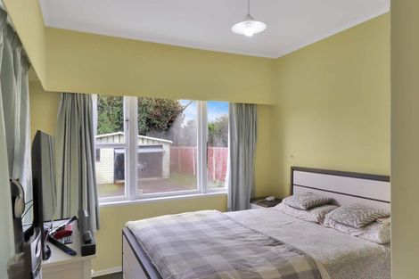 Photo of property in 15 Roberts Street, Epuni, Lower Hutt, 5011