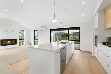 Photo of property in 18 Evergreen Parade, Rosehill, Papakura, 2113