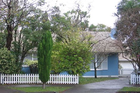 Photo of property in 10 Belmont Place, Terrace End, Palmerston North, 4410
