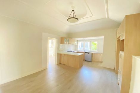 Photo of property in 1/28 Rangitoto Terrace, Milford, Auckland, 0620