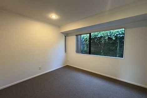 Photo of property in 3 Grande Vue Road, Papatoetoe, Auckland, 2025