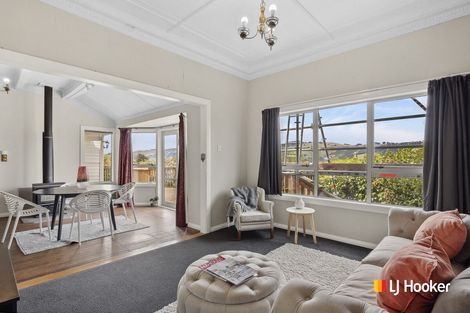 Photo of property in 32 Adderley Terrace, Ravensbourne, Dunedin, 9022