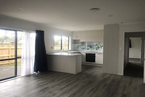 Photo of property in 1 Belcoo Crescent, East Tamaki, Auckland, 2013