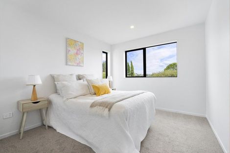 Photo of property in 16 Exmouth Road, Northcote, Auckland, 0627