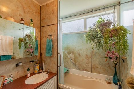 Photo of property in 57 Waverley Street, Waipawa, 4210