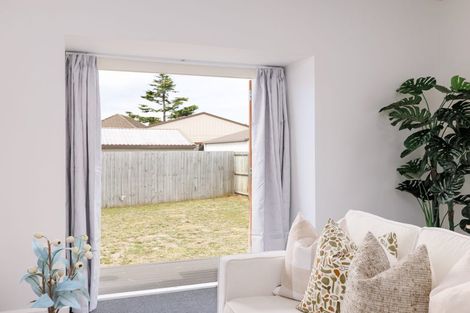Photo of property in 13 Cuffs Road, Wainoni, Christchurch, 8061
