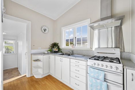 Photo of property in 10-10a Childers Terrace, Kilbirnie, Wellington, 6022