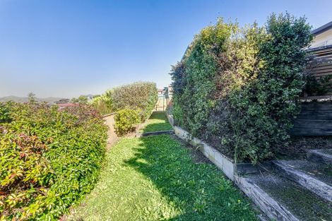 Photo of property in 5 Tongariro Drive, Aotea, Porirua, 5024