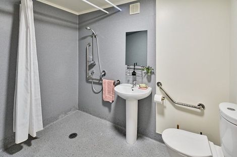 Photo of property in 55 Chester Road, Tawa, Wellington, 5028