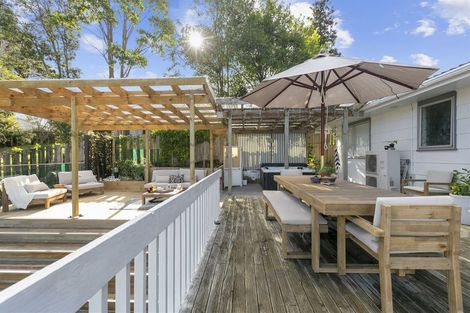 Photo of property in 19 Laurina Road, Sunnynook, Auckland, 0620