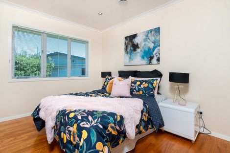 Photo of property in 47 Hereford Street, Te Atatu Peninsula, Auckland, 0610
