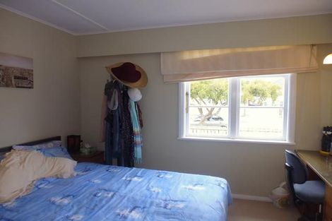 Photo of property in 8 Atiawa Crescent, Waiwhetu, Lower Hutt, 5010