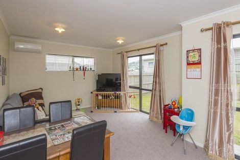 Photo of property in 14 Cresswell Place, Johnsonville, Wellington, 6037
