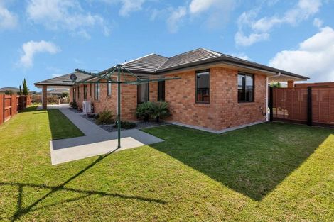 Photo of property in 59 Kowi Lakes Drive, One Tree Point, 0118